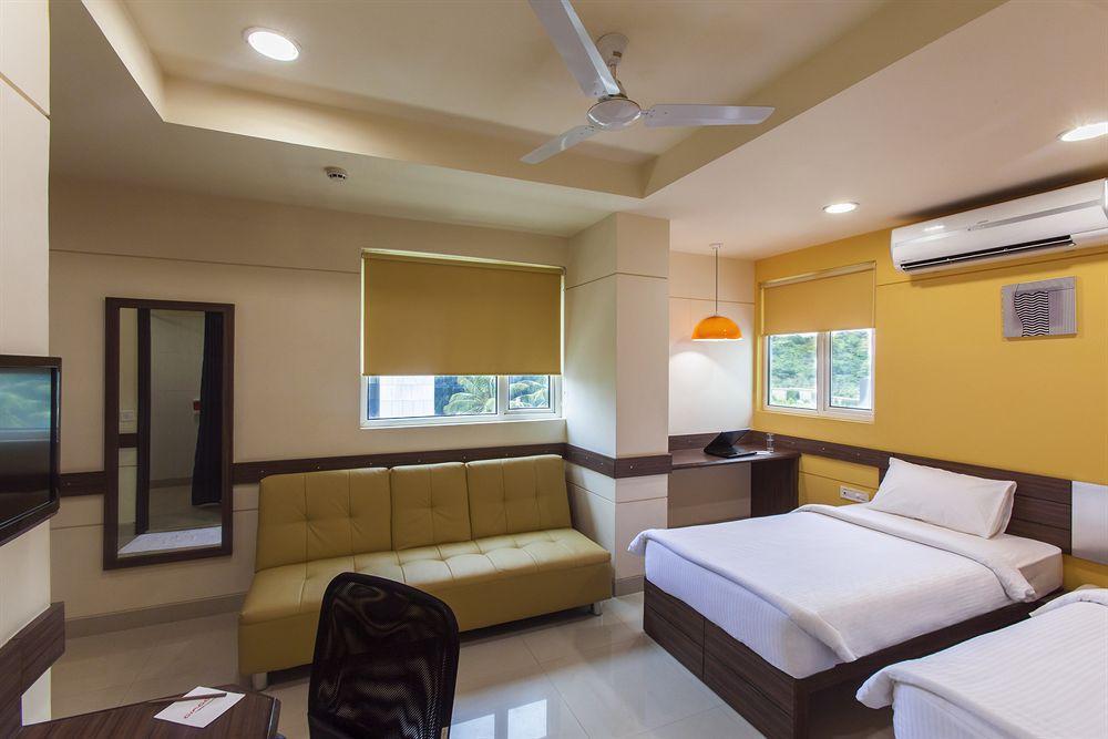 Nashik Hotel Exterior foto