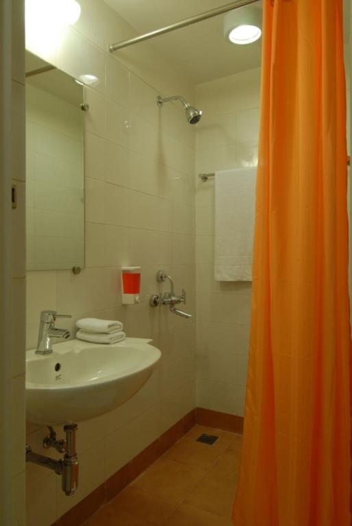 Nashik Hotel Quarto foto