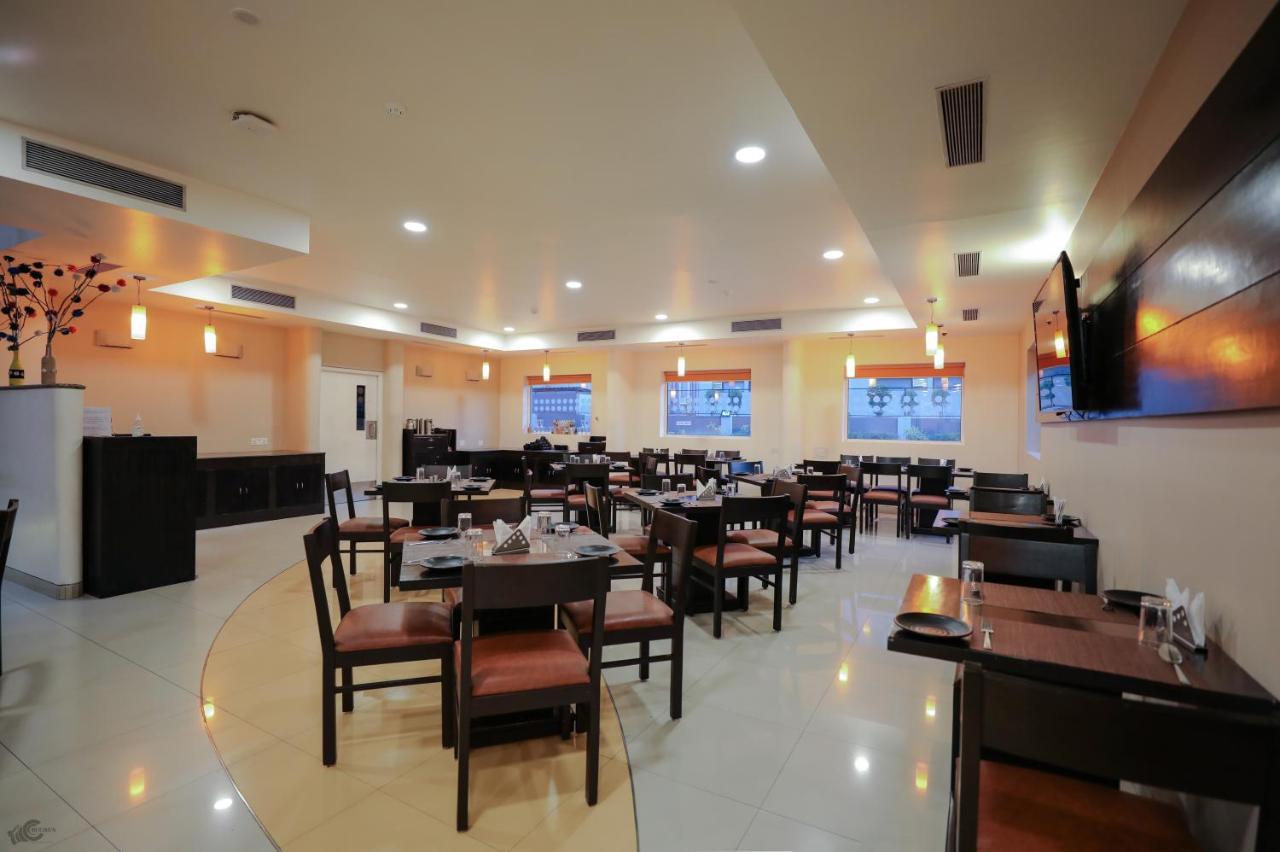 Nashik Hotel Exterior foto
